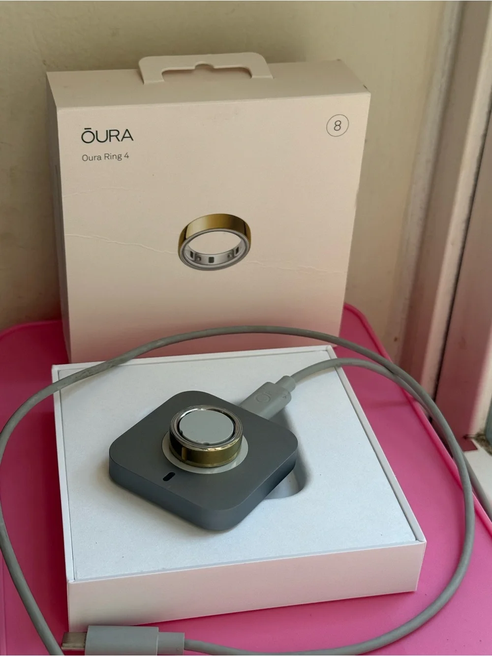 Oura Ring 4 Gold - Size 8 (Barely Used)